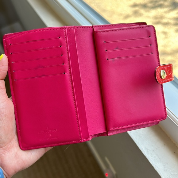🍓Louis Vuitton Framboise (pink) Vernis Kisslock Wallet - Picture 3 of 16
